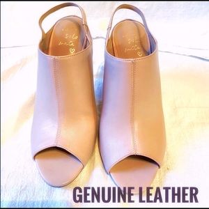 Genuine Leather! Banana Republic Blush Heels